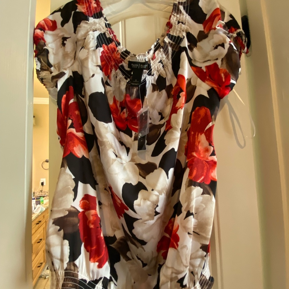 White House Black Market Floral Blouse in Red, White, Black, Brown